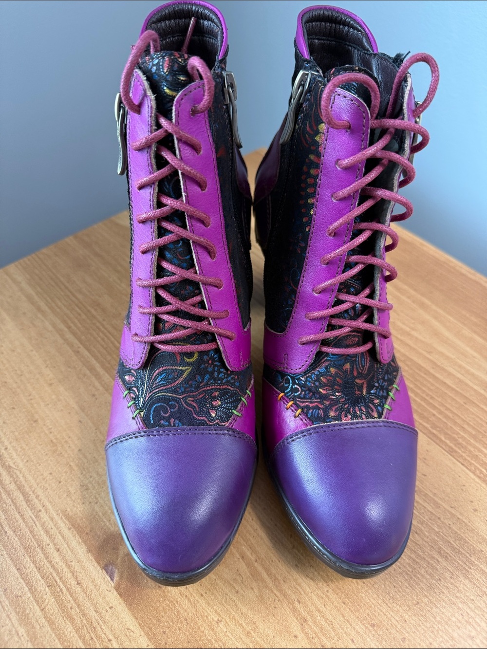 Metcandy Women's Leather Purple Patterned Lace-Up Heeled Ankle Boots - Picture 2 of 7